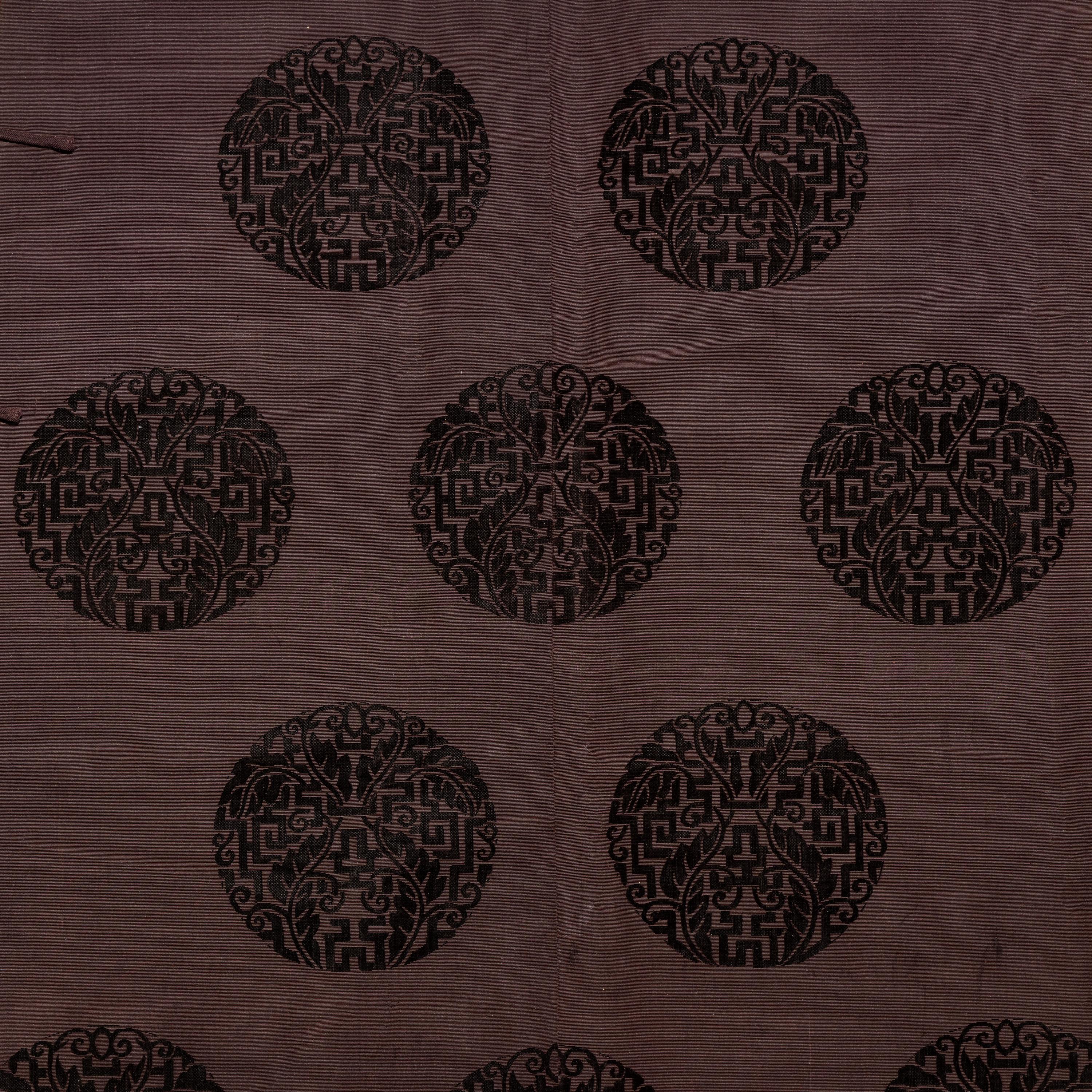 A Chinese Dark Brown Cut Velvet Robe, 20th Century — 清晚期 醬地漳絨團壽紋袍