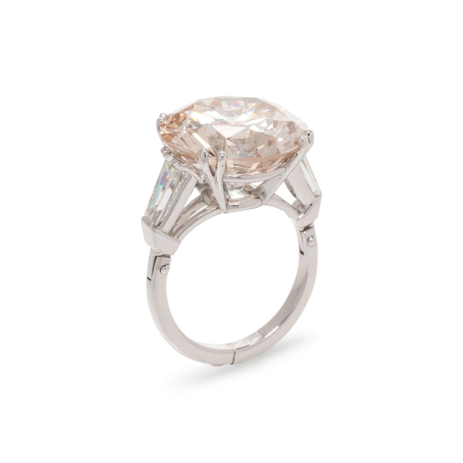 DIAMOND RING