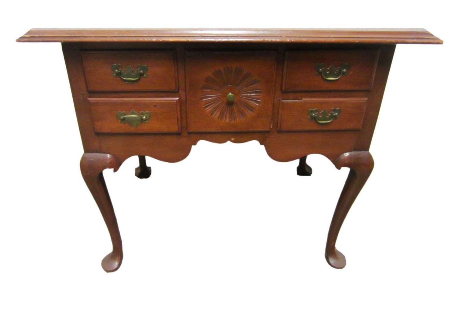 Queen Anne cherrywood dressing table new england, 18th century