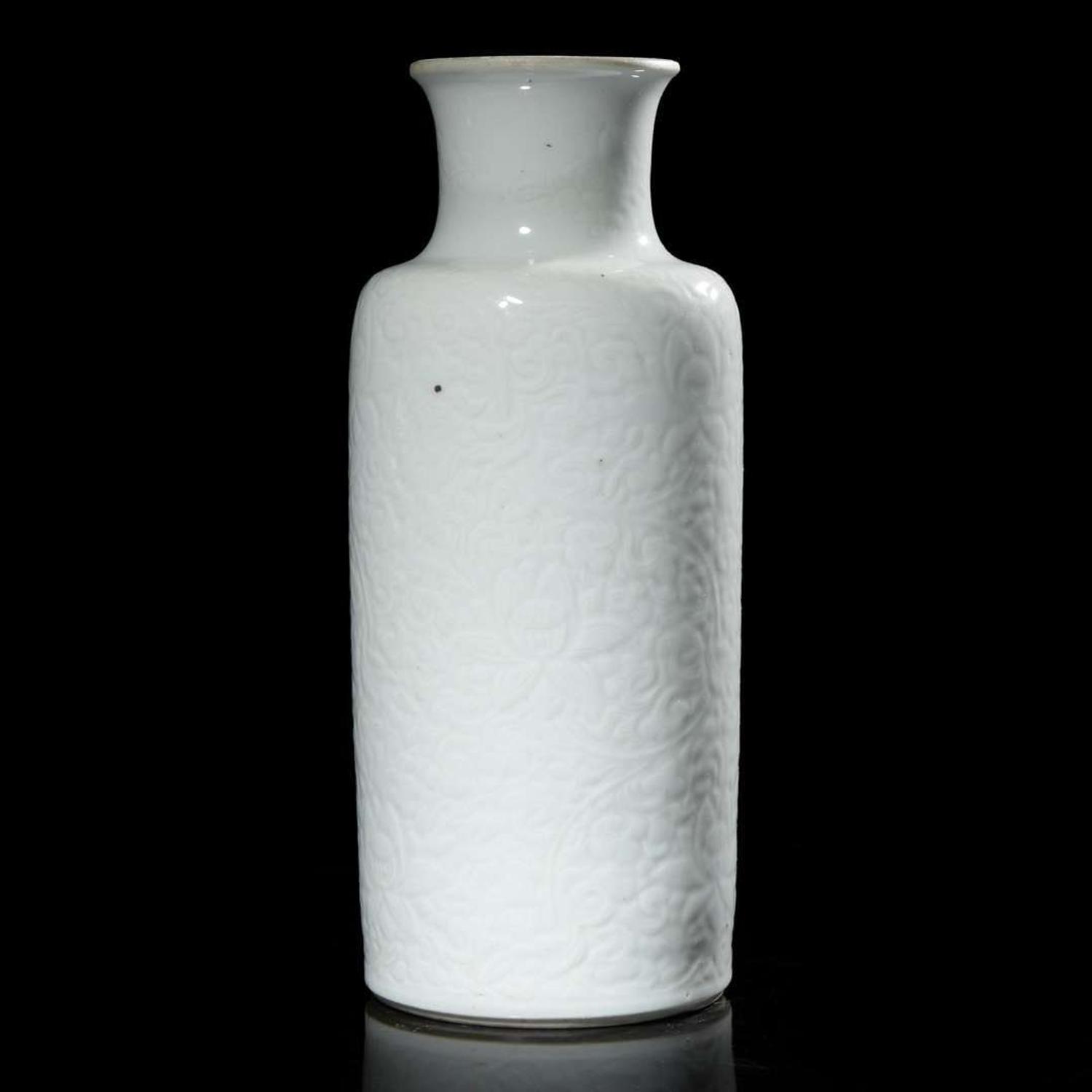 A Chinese carved white porcelain sleeve vase 白瓷刻劃花燈籠瓶 Kangxi period ? ??