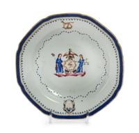 A Chinese Export Armorial Dish Diameter 7 1/2 inches. — 18TH CENTURY