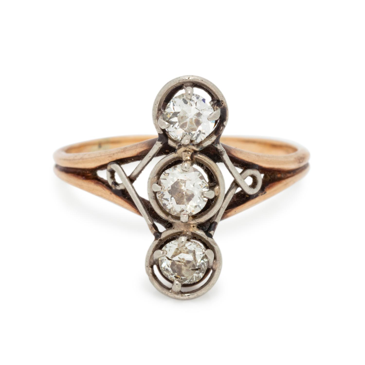 ANTIQUE, DIAMOND RING