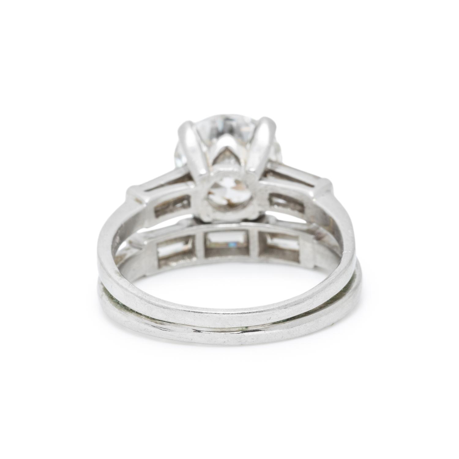 DIAMOND AND PLATINUM RING