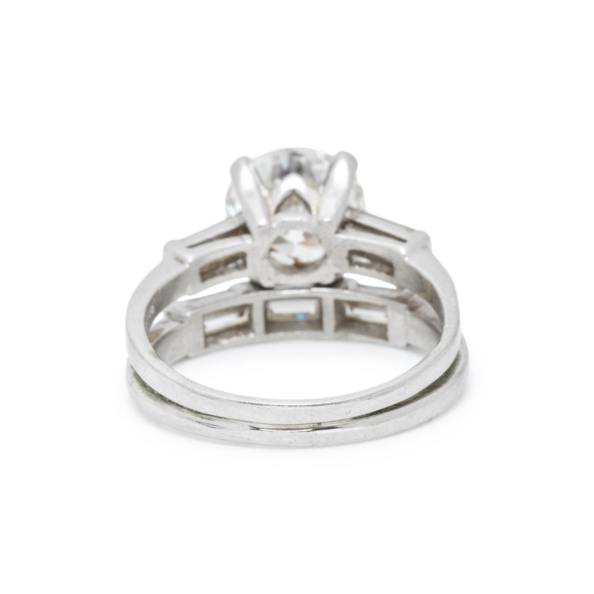 DIAMOND AND PLATINUM RING