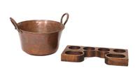 A Copper Kettle Height 7 1/2 x diameter 12 1/2 inches — 19TH CENTURY