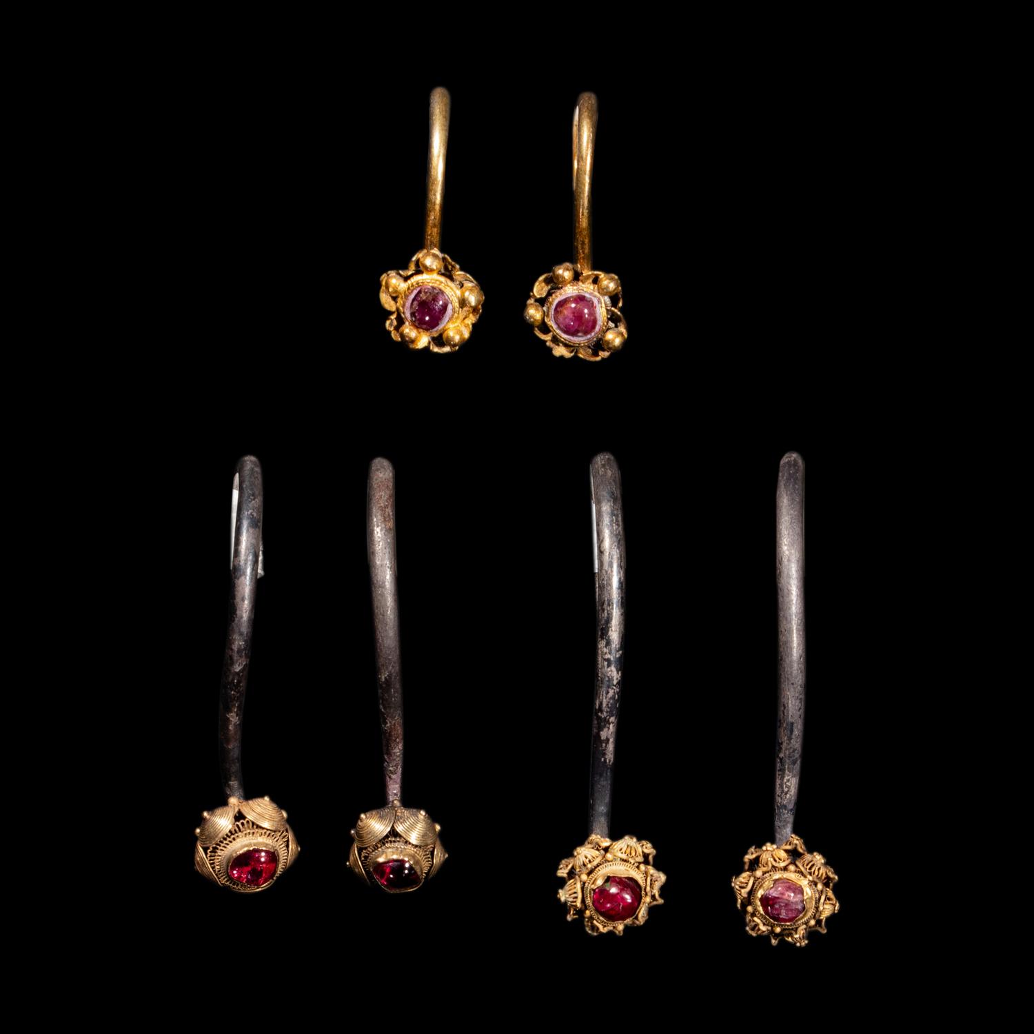 Three Pairs of Chinese Ruby Inset Gold and Silver 'Clove' Earrings, Dingxiang, Ming Dynasty 明 銀脚金嵌寳花頭丁香三對