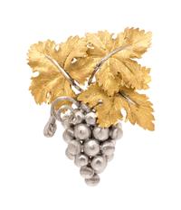 An 18 Karat Bicolor Gold Grape Motif Brooch, Buccellati, 14.10 dwts.