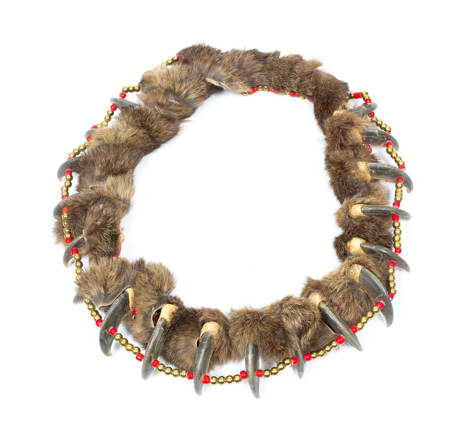 A Great Lakes Bear Claw Reproduction Necklace Diameter 18 inches.