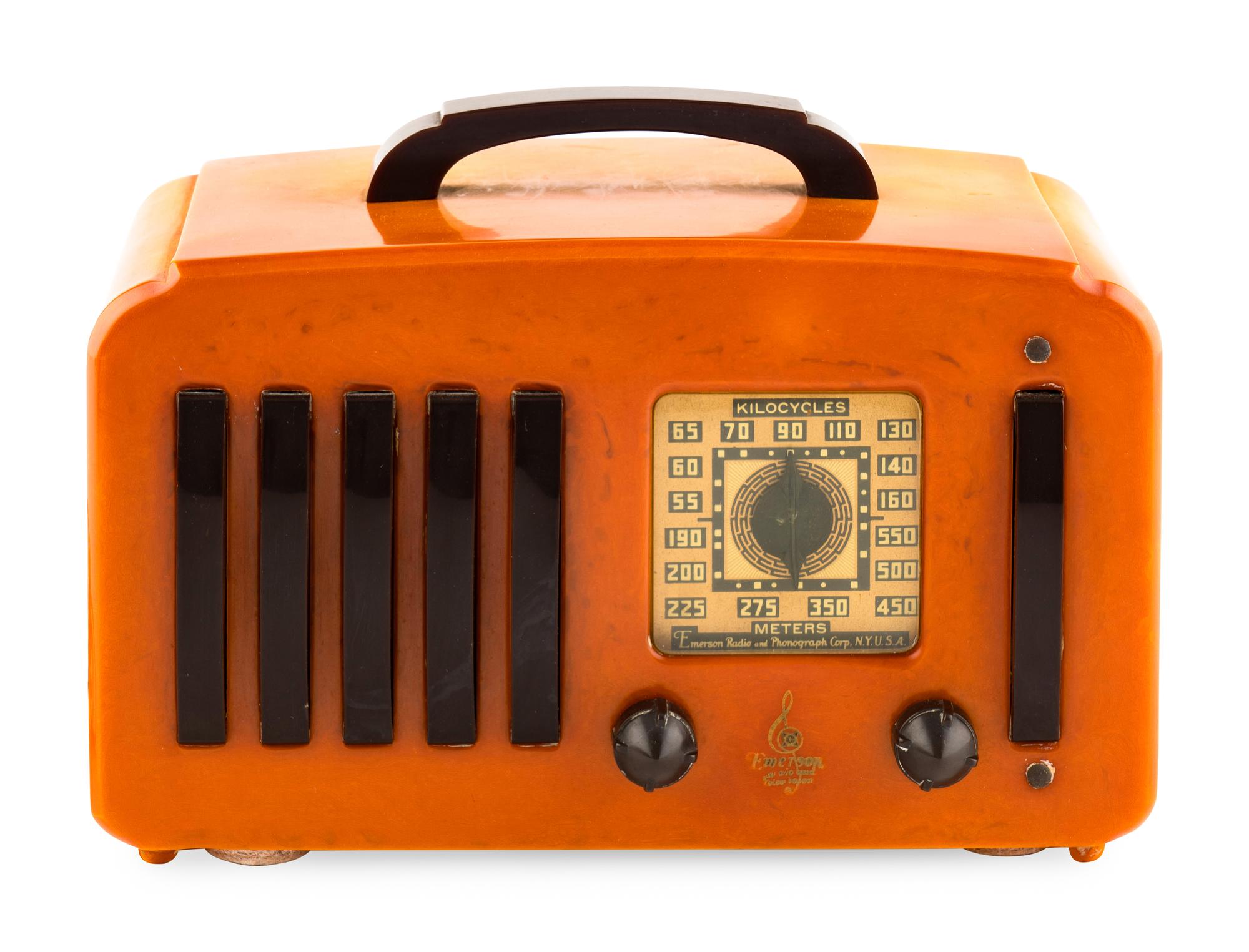 An Emerson EP375 5 Plus 1 Radio