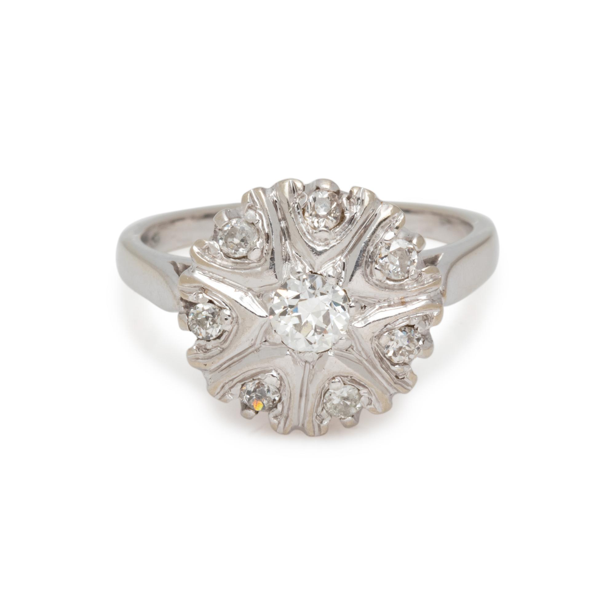 WHITE GOLD AND DIAMOND RING