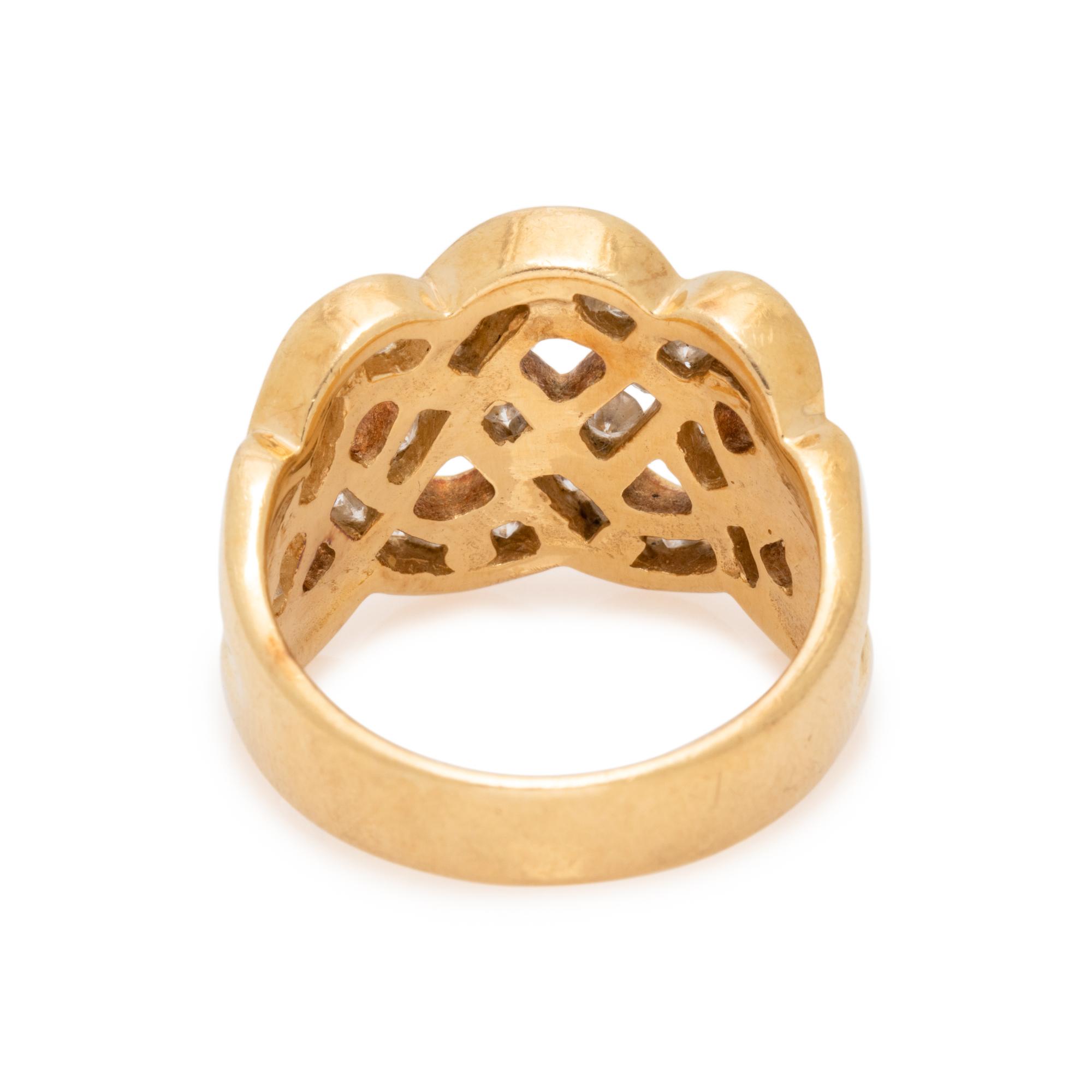 YELLOW GOLD AND DIAMOND RING