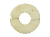 A Chinese Molded White Glass Bi-disc, Possibly Han Dynasty (202 BC. - 220 AD.) 或漢 琉璃璧