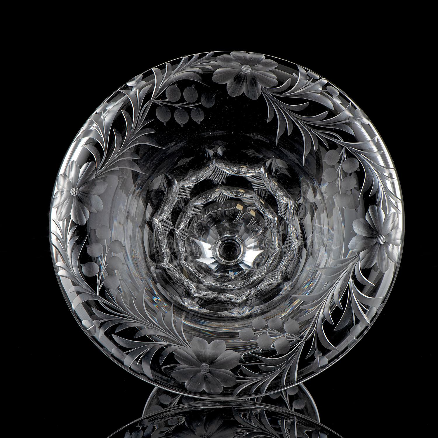 A Tuthill Intaglio-Cut Glass "Bishop's Hat" Bowl