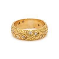 YELLOW GOLD AND DIAMOND RING