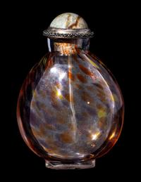 A Chinese 'Sandwich' Glass Snuff Bottle