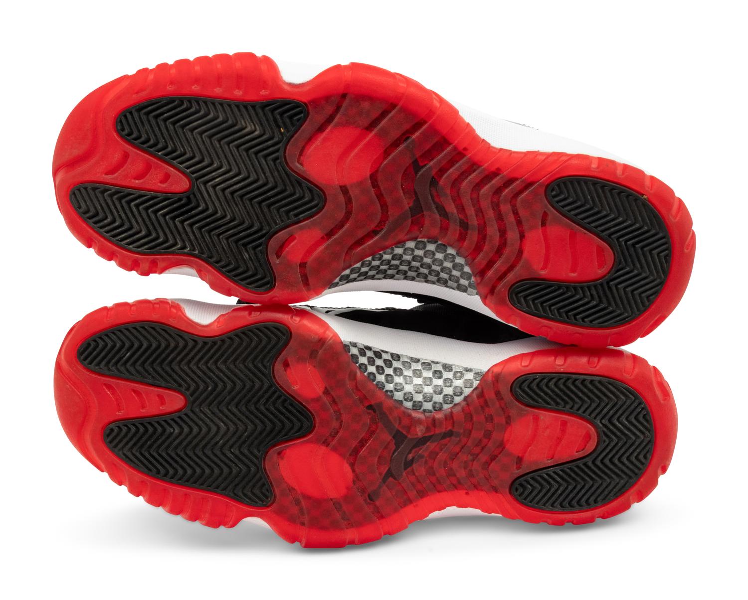 Jordan 11 Retro Low Bred