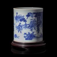 A Large Chinese Blue and White Porcelain Brush Pot, Bitong , Transitional Period, 17th Century 明末清初過渡期 青花人物故事圖筆筒