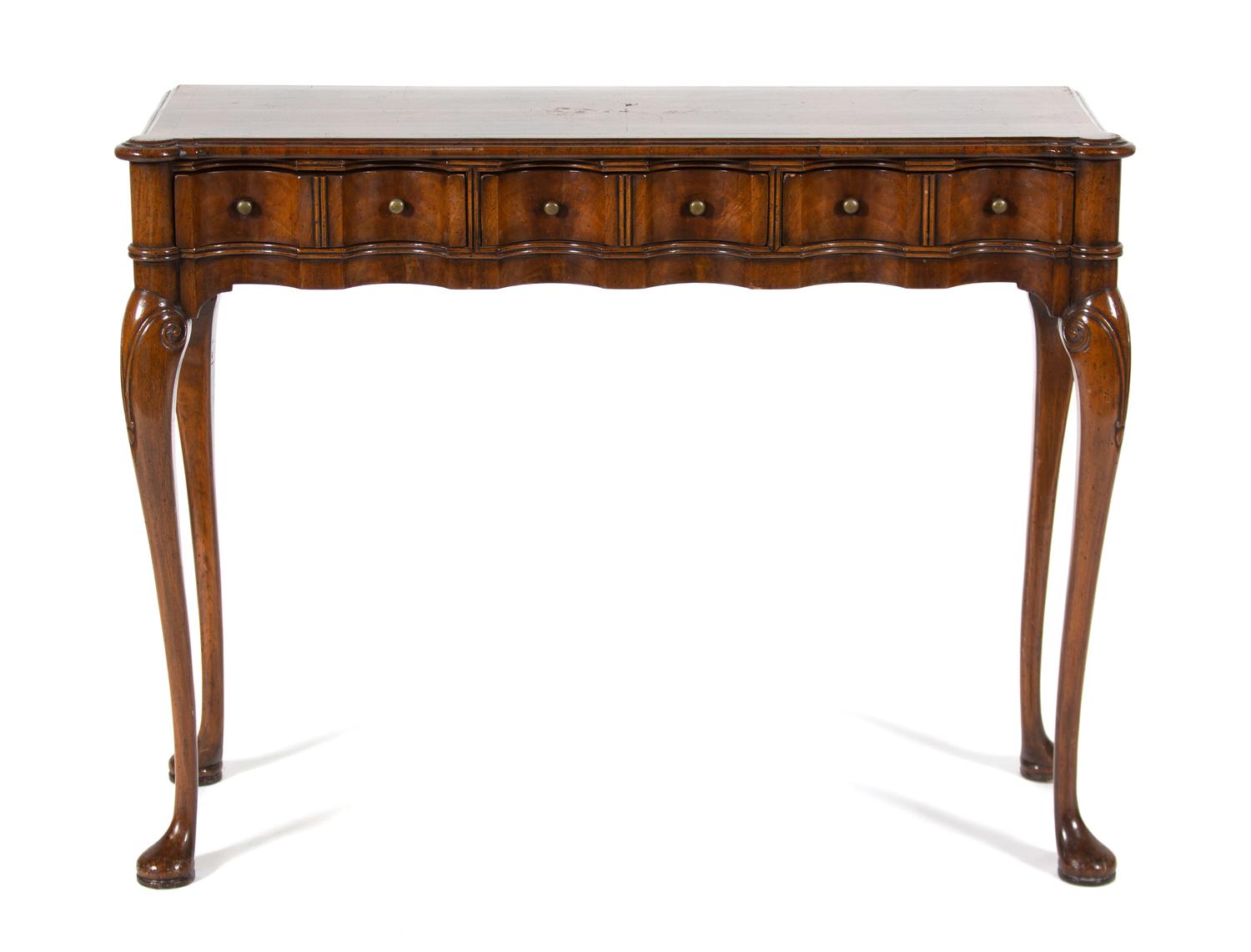 A Georgian Style Figured Mahogany Console Table — 20TH CENTURY