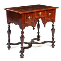 A William and Mary Walnut, Maple and Birch Dressing Table Height 30 1/8 x width 32 1/4 x depth 20 3/4 inches. — BOSTON, MASSACHUSETTS, CIRCA 1695-1725