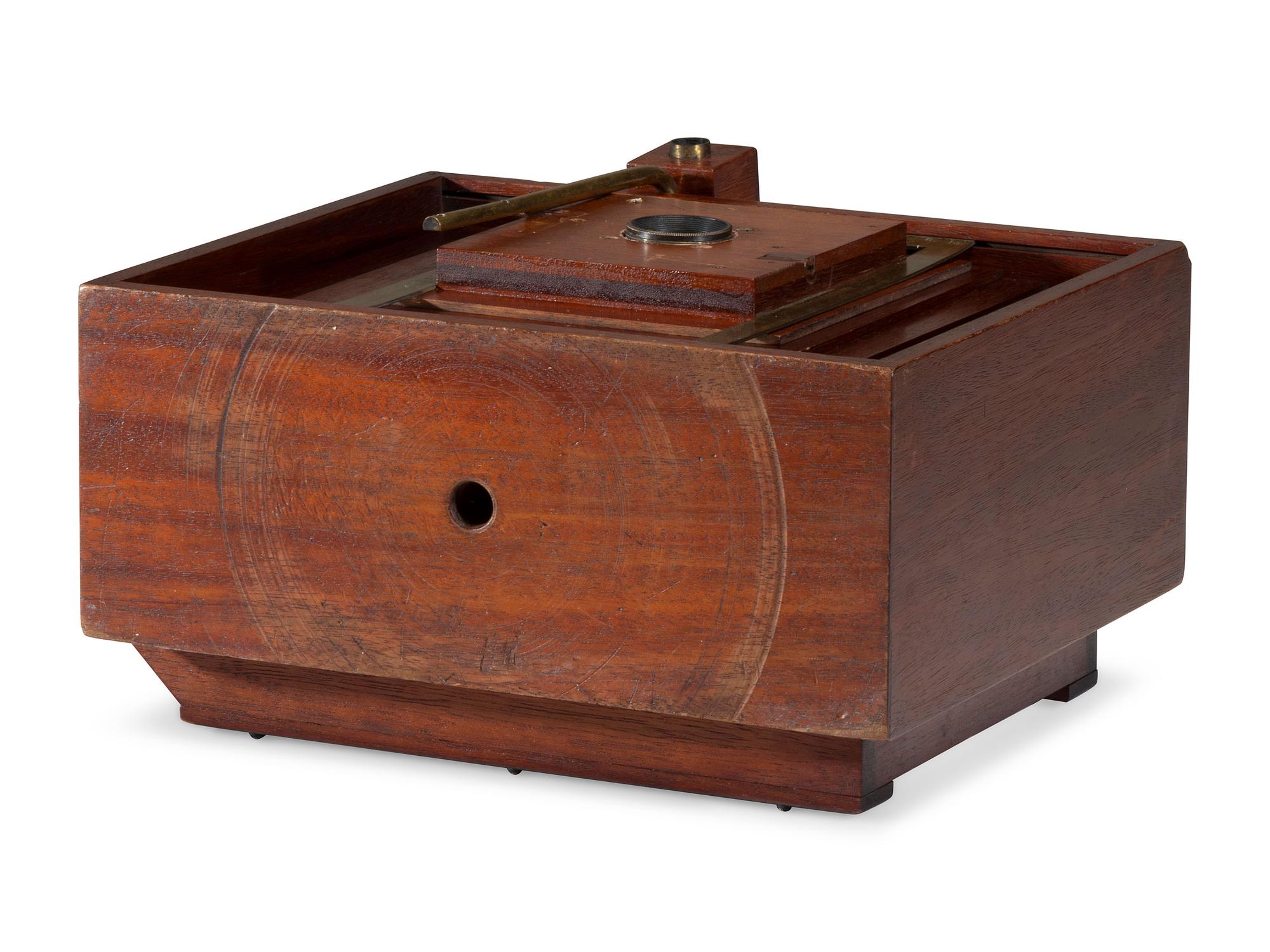 [EARLY PHOTOGRAPHY]. "New Gem" multiplying camera. Simon Wing & Co. Ca 1901.