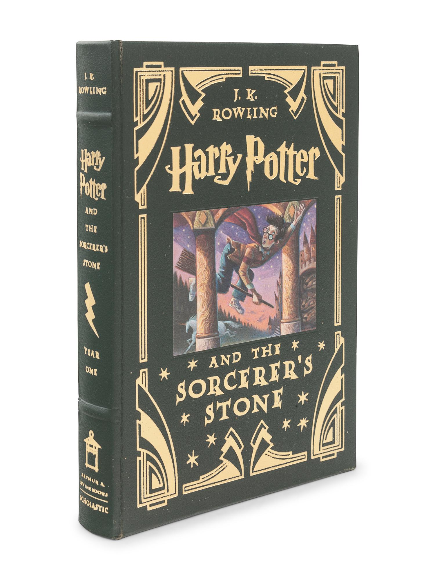 ROWLING, J.K. Harry Potter and the Sorcerer's Stone. New York: Scholastic Press, 2000.