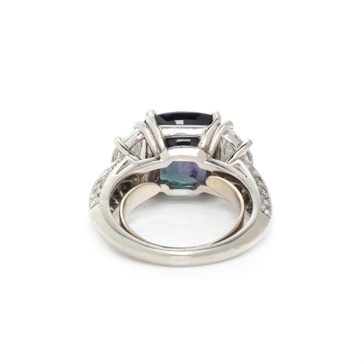 OSCAR HEYMAN, ALEXANDRITE AND DIAMOND RING