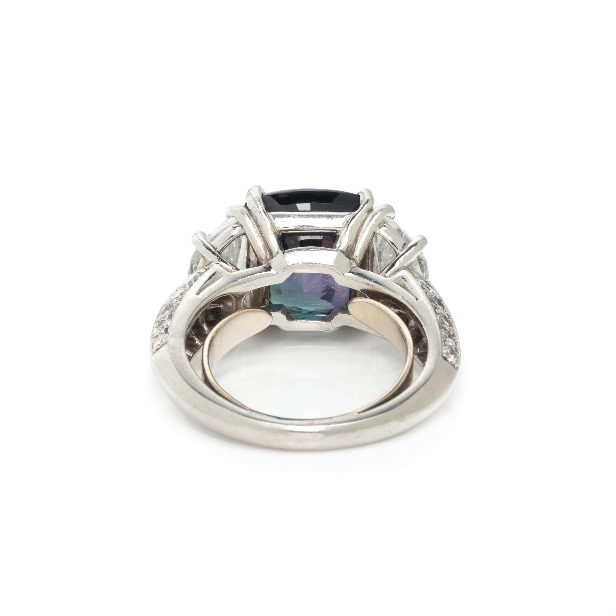 OSCAR HEYMAN, ALEXANDRITE AND DIAMOND RING