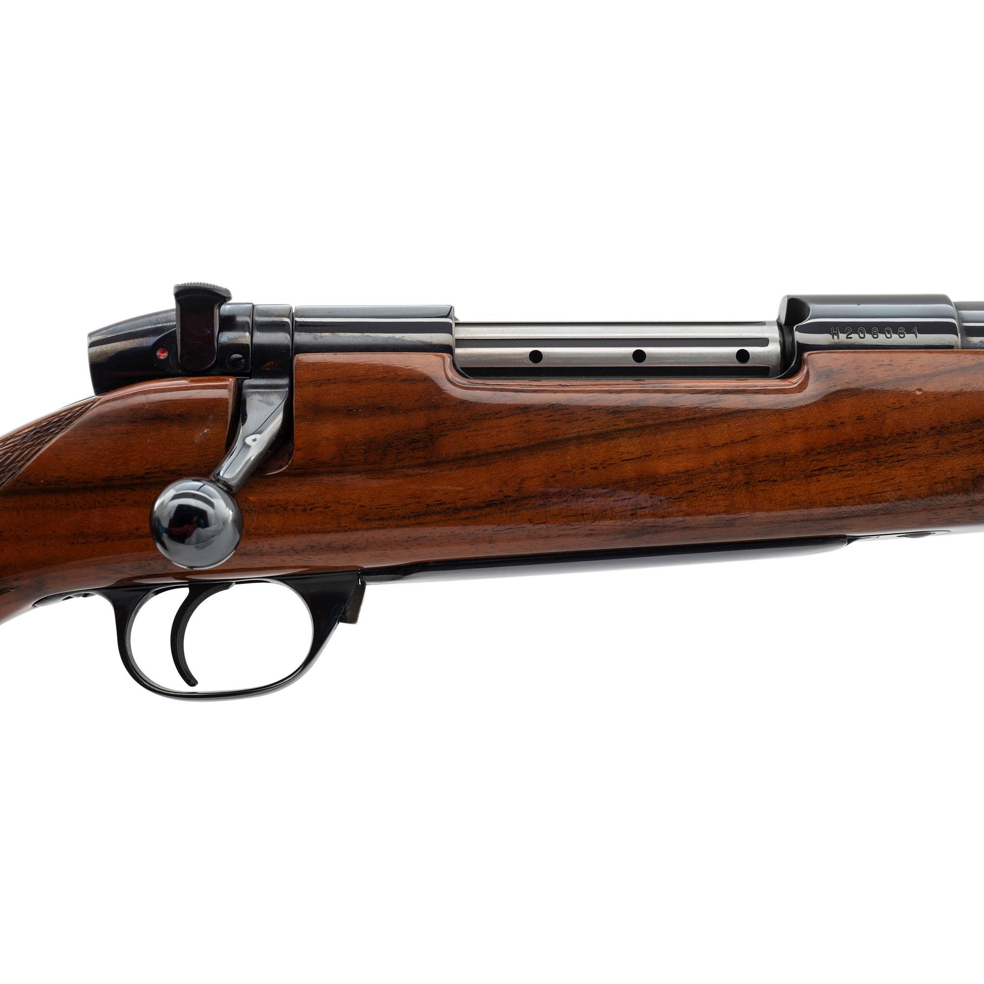 * Weatherby Mark V Deluxe Rifle