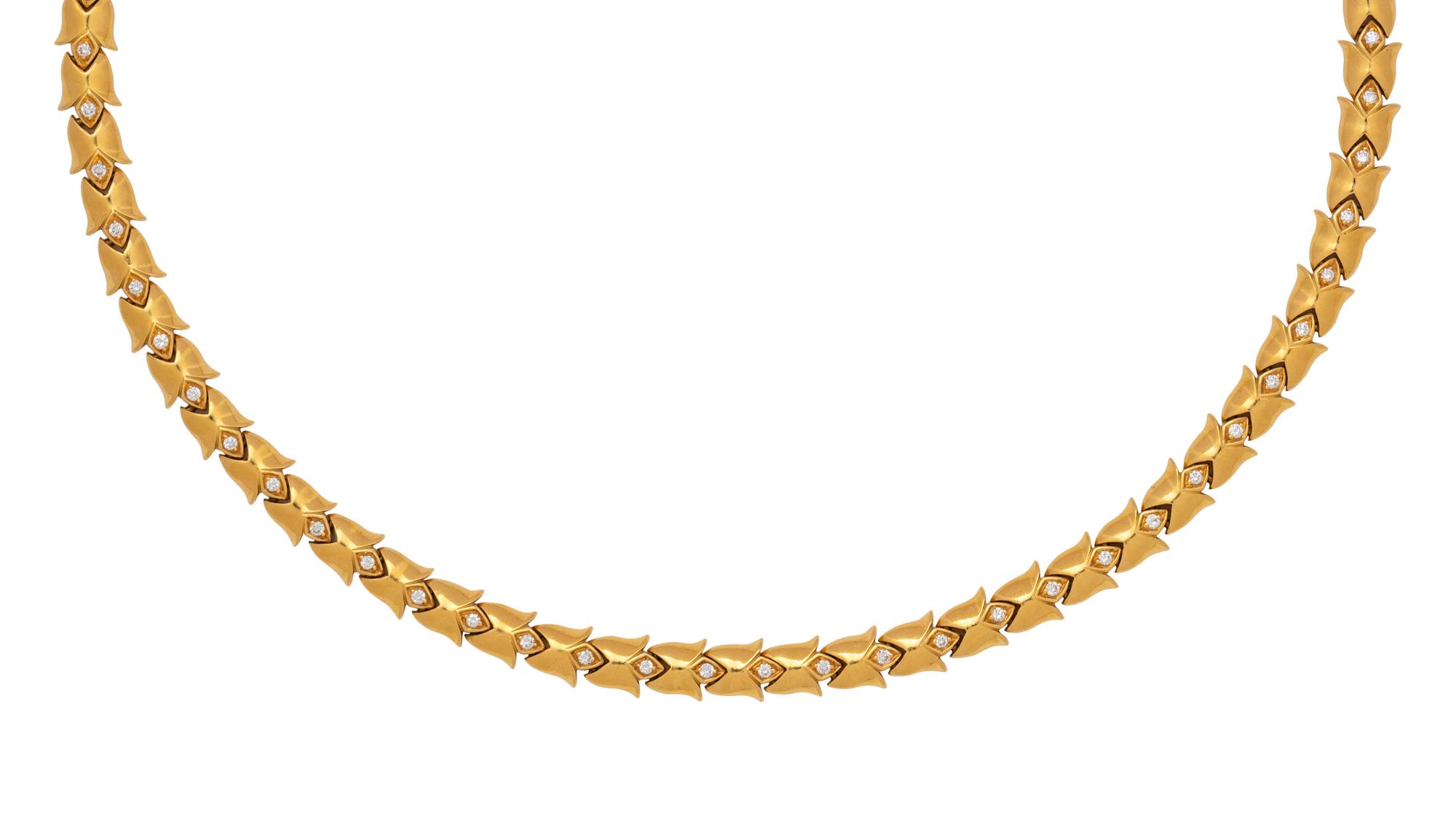 HENNELL, YELLOW GOLD AND DIAMOND NECKLACE