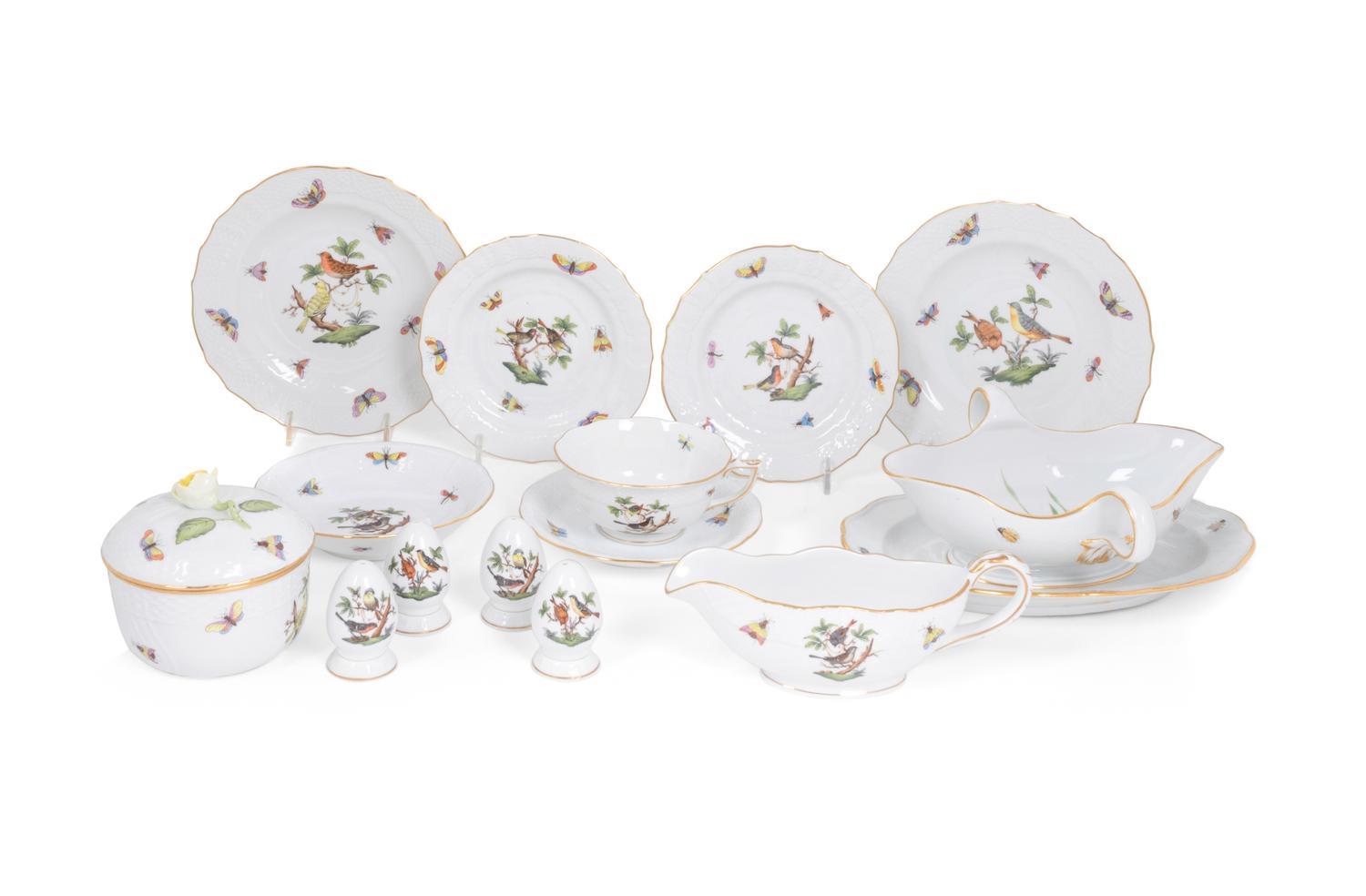 A Herend Porcelain Rothschild Bird Dinner Service