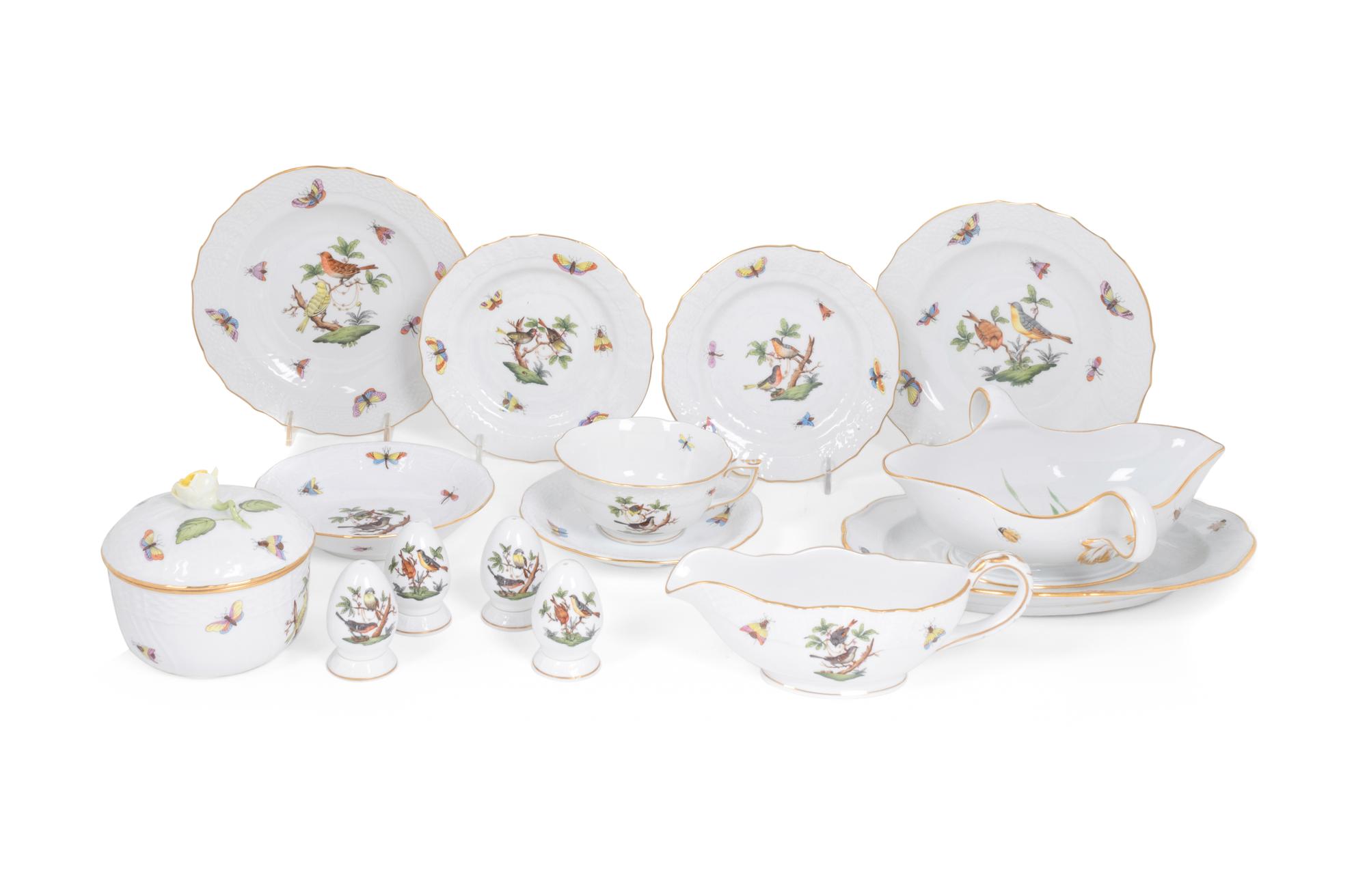 A Herend Porcelain Rothschild Bird Dinner Service