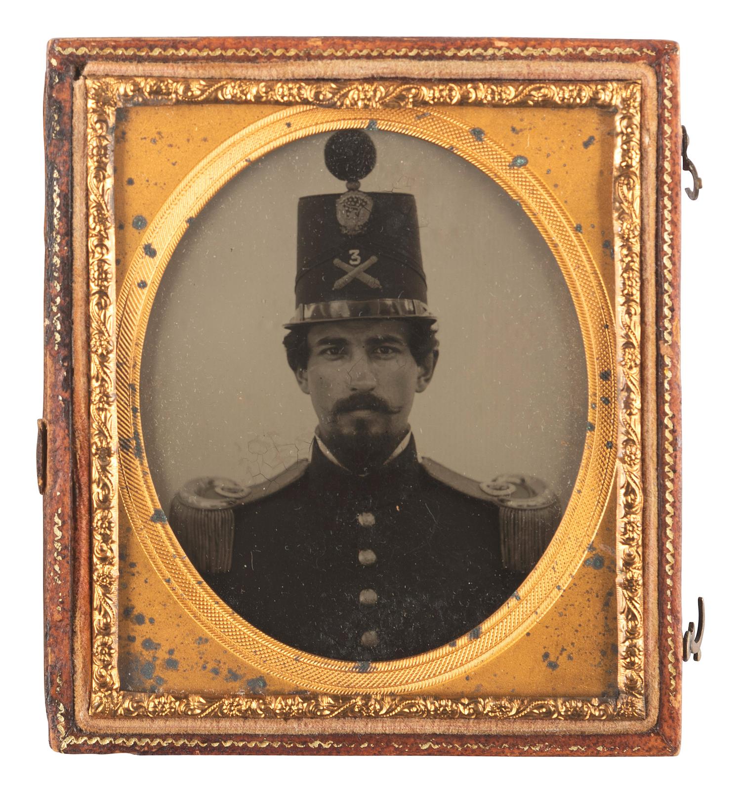 [MILITIA]. Sixth plate ambrotype featuring a 3rd US artillery officer. Ca 1850s.