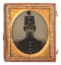 [MILITIA]. Sixth plate ambrotype featuring a 3rd US artillery officer. Ca 1850s.