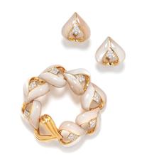 An 18 Karat Yellow Gold, Platinum, Mother-of-Pearl and Diamond Demi-Parure, 67.70 dwts.