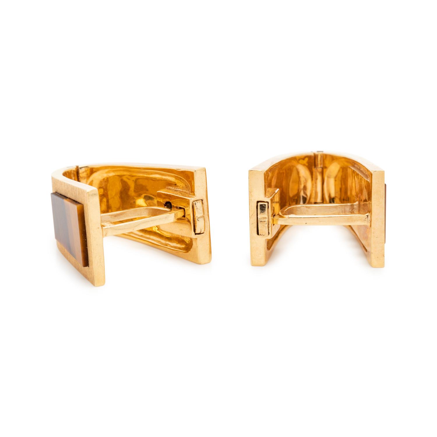 YELLOW GOLD AND TIGER'S EYE CUFFINKS