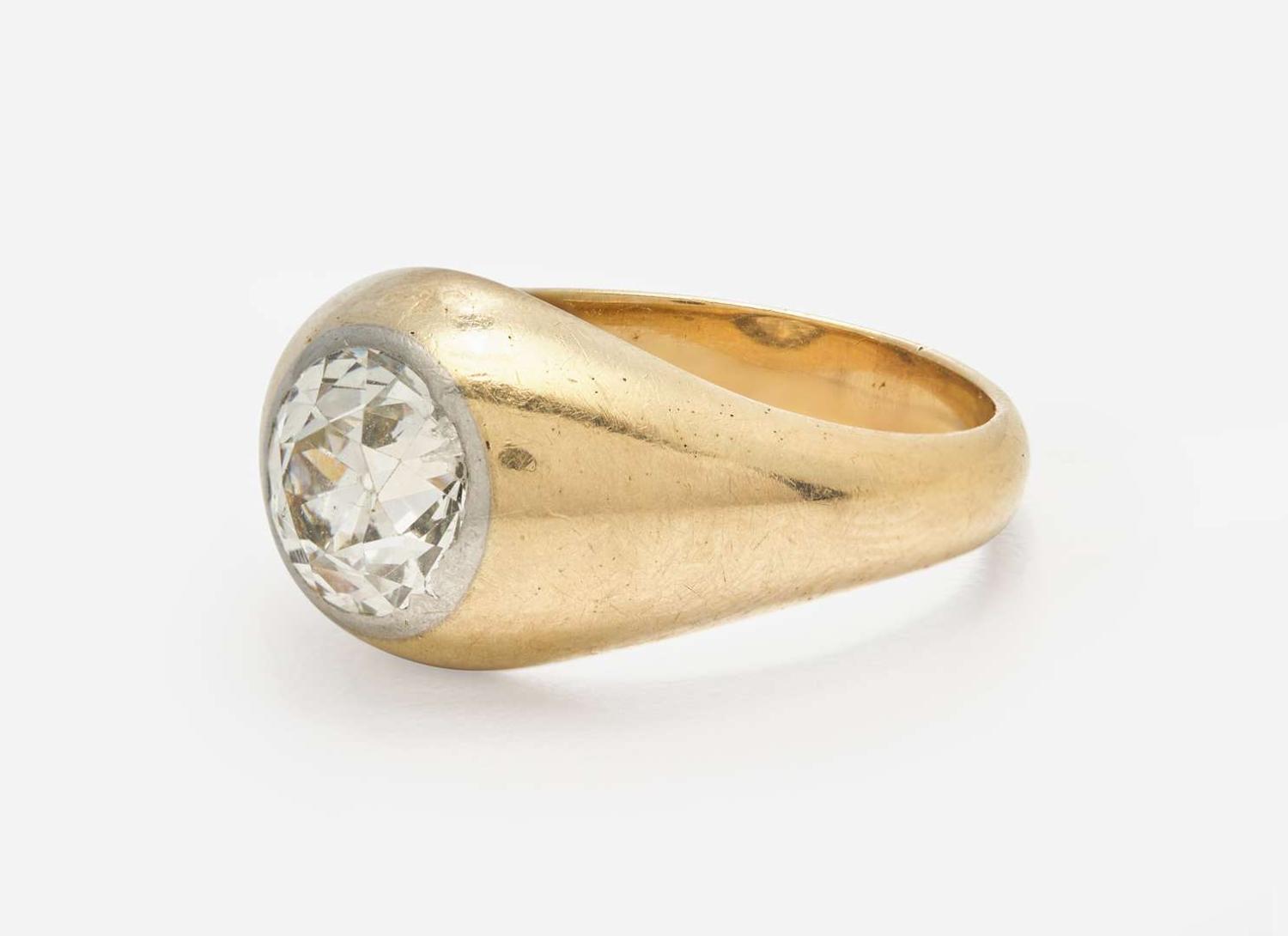 A 14K Yellow Gold and Diamond Men's Ring