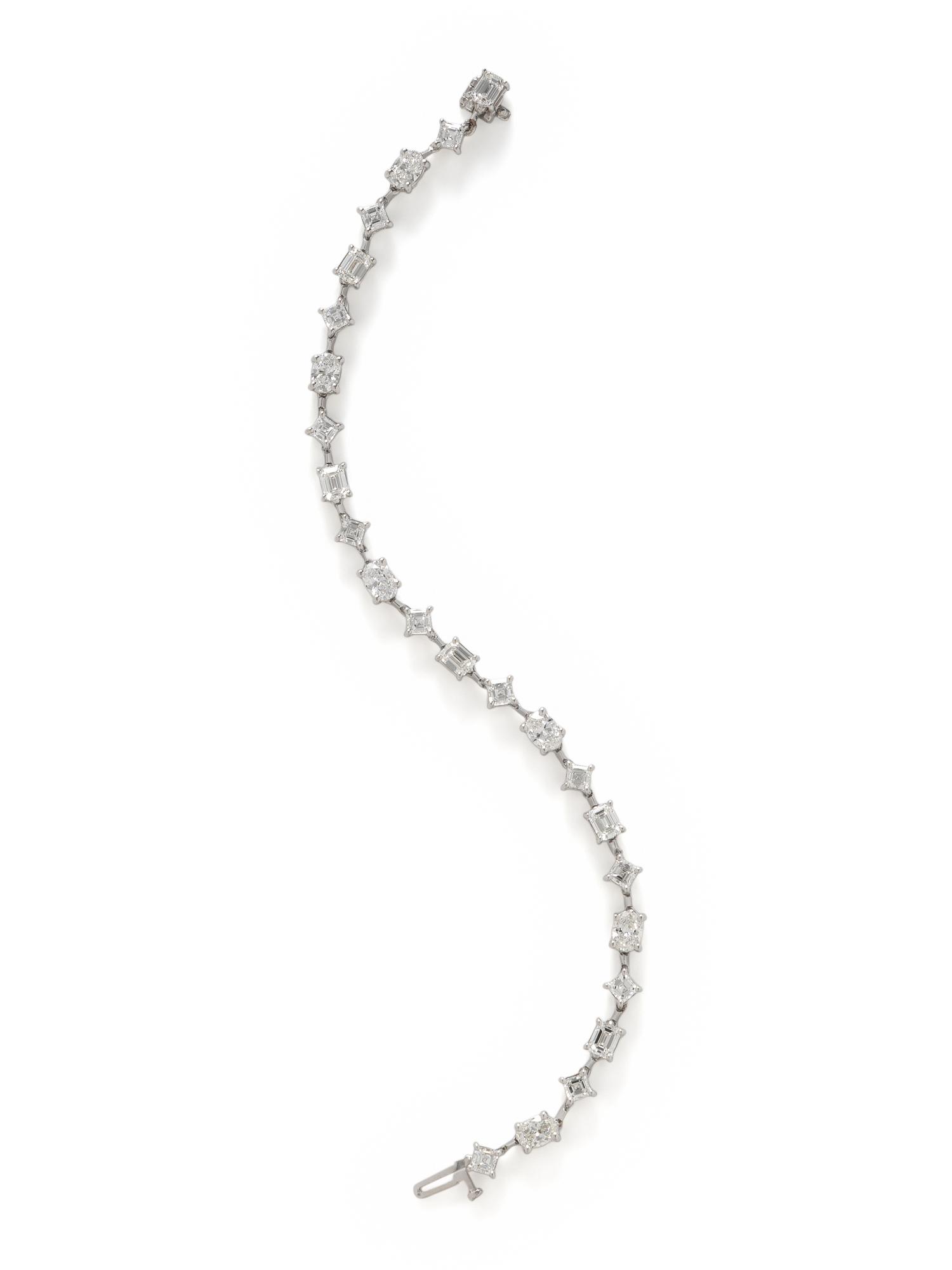 WHITE GOLD AND DIAMOND BRACELET