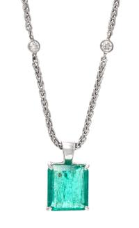 A 14 Karat White Gold and Emerald Pendant, 5.80 dwts.
