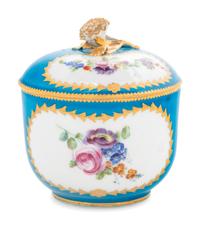 A Vincennes Bleu Céleste Porcelain Sugar Bowl and Cover ( Pot à Sucre et son Couvercle )