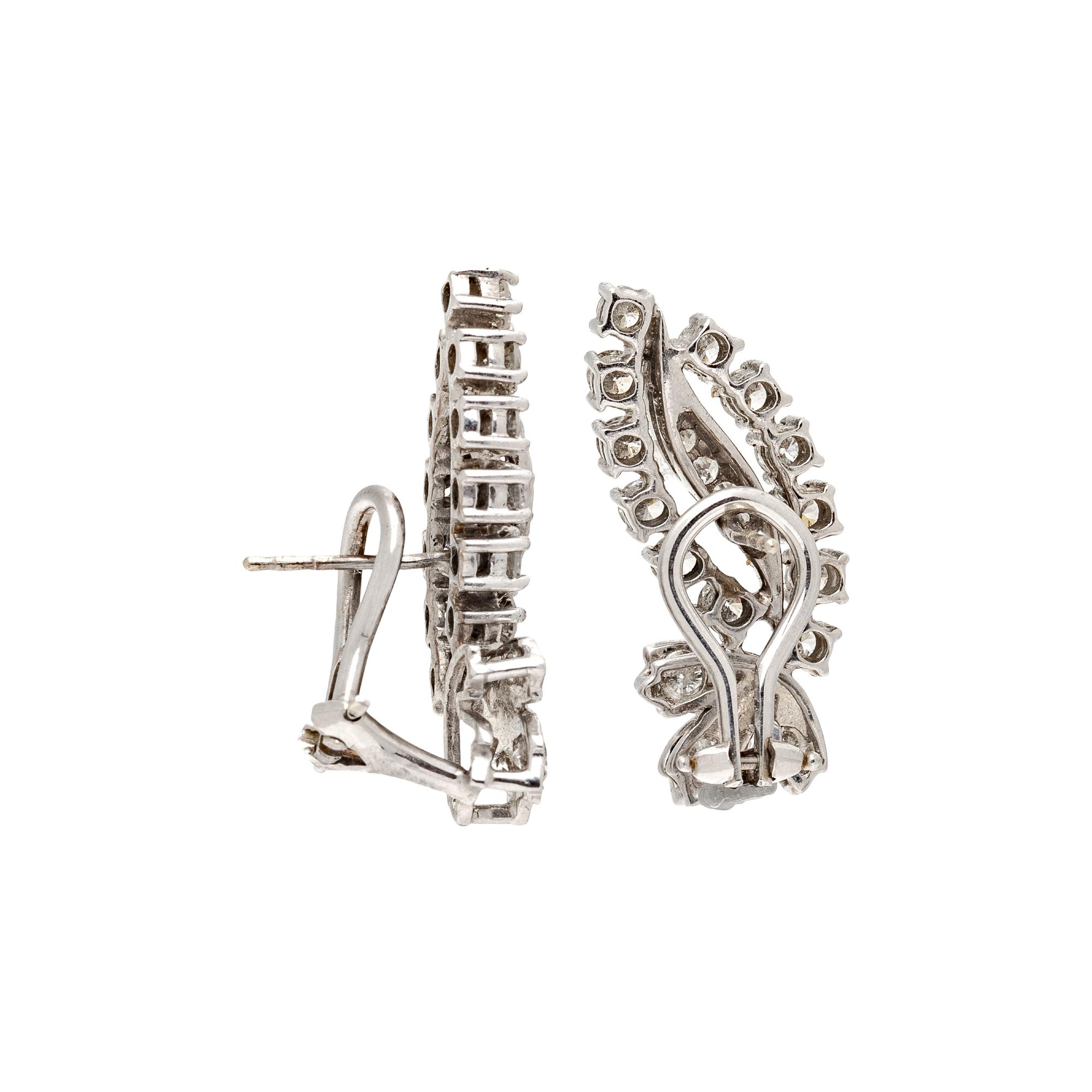 DIAMOND AND WHITE GOLD EARRINGS