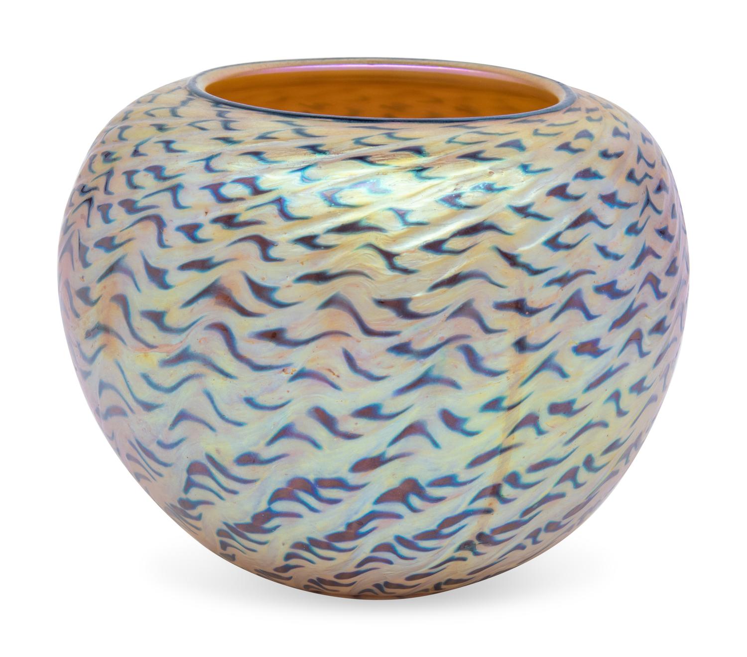 A Lundberg Studios Iridescent Art Glass Vase