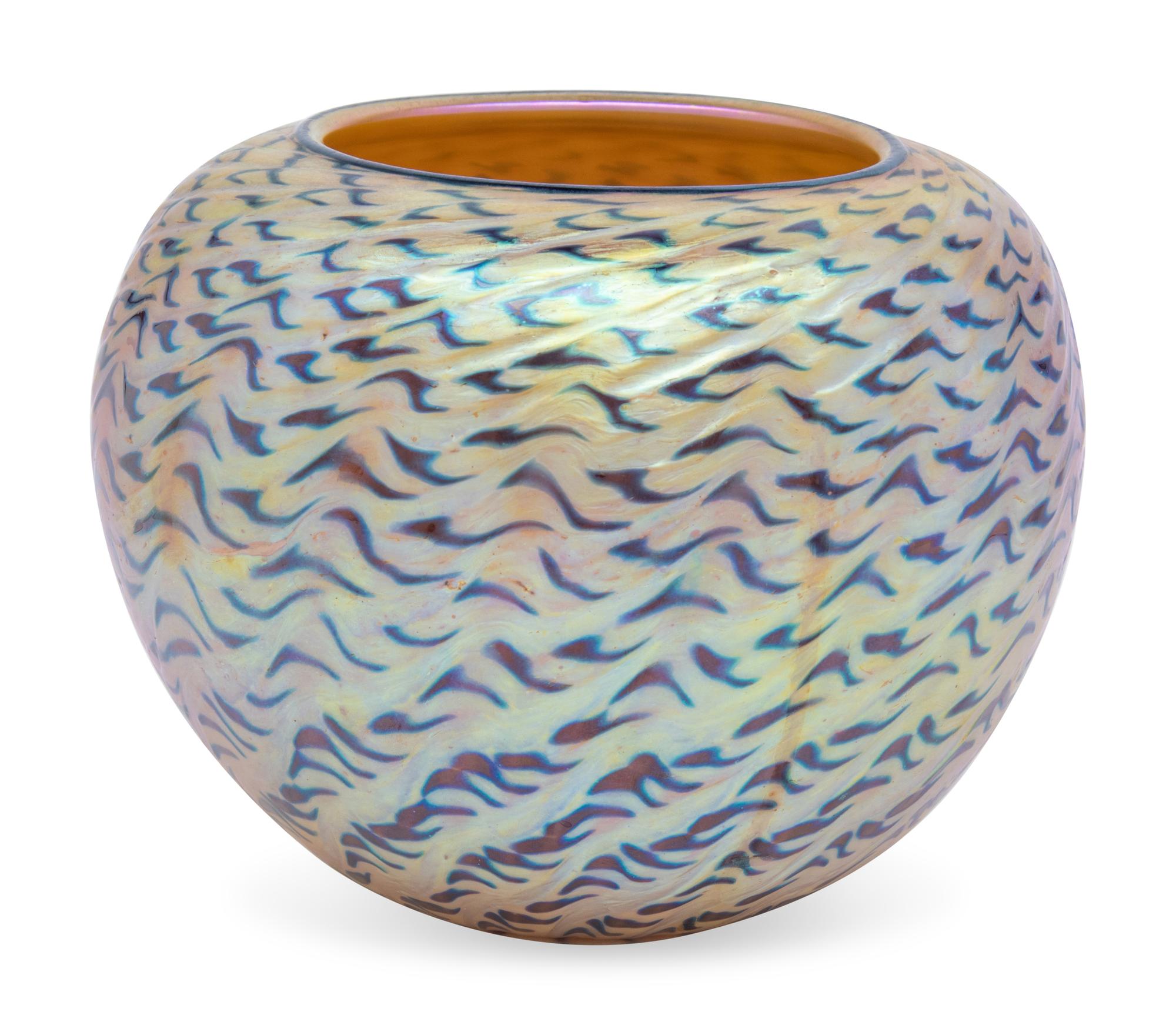 A Lundberg Studios Iridescent Art Glass Vase