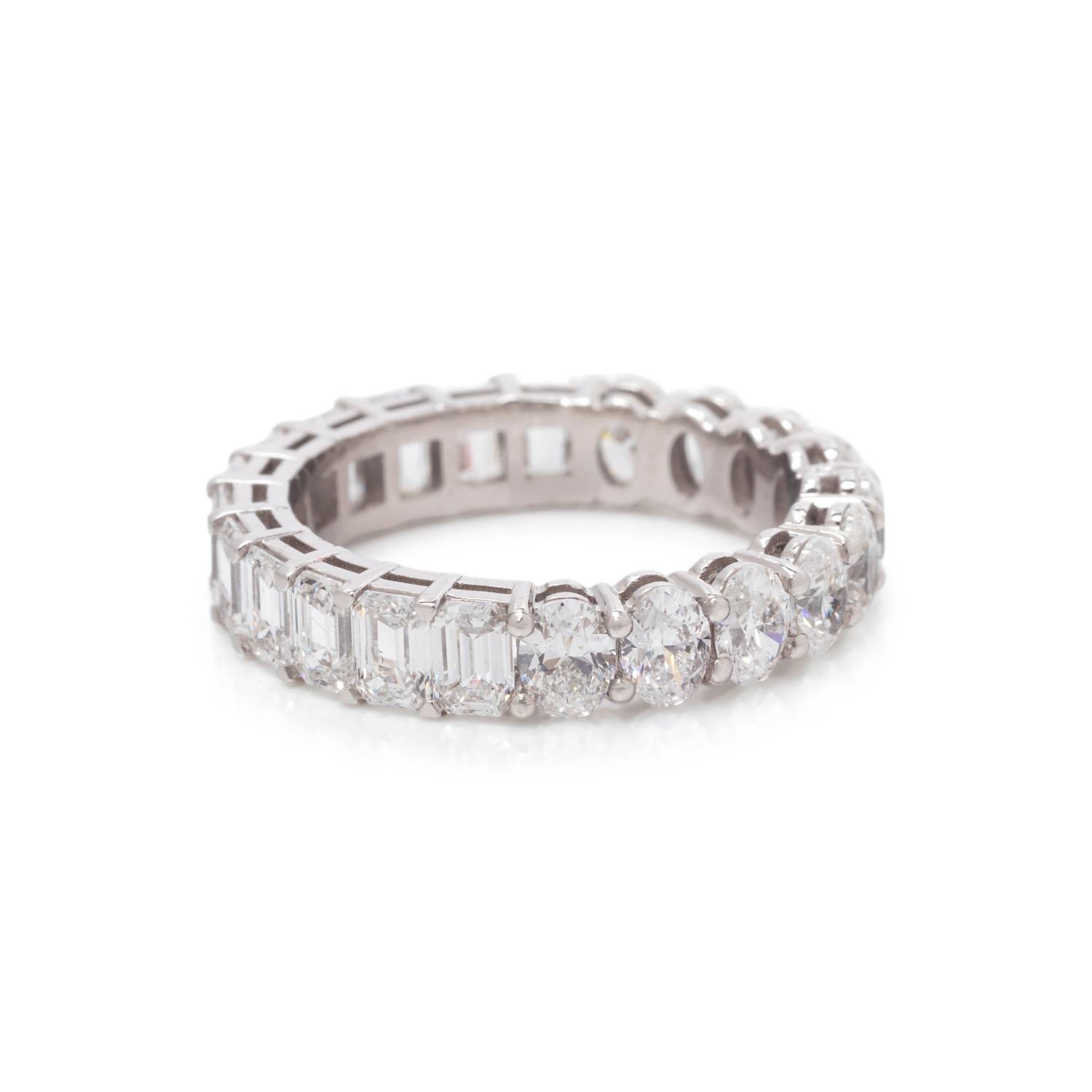 TWO-SIDED DIAMOND ETERNITY BAND