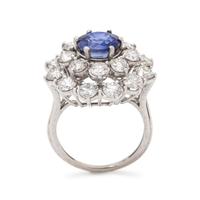 SAPPHIRE AND DIAMOND RING