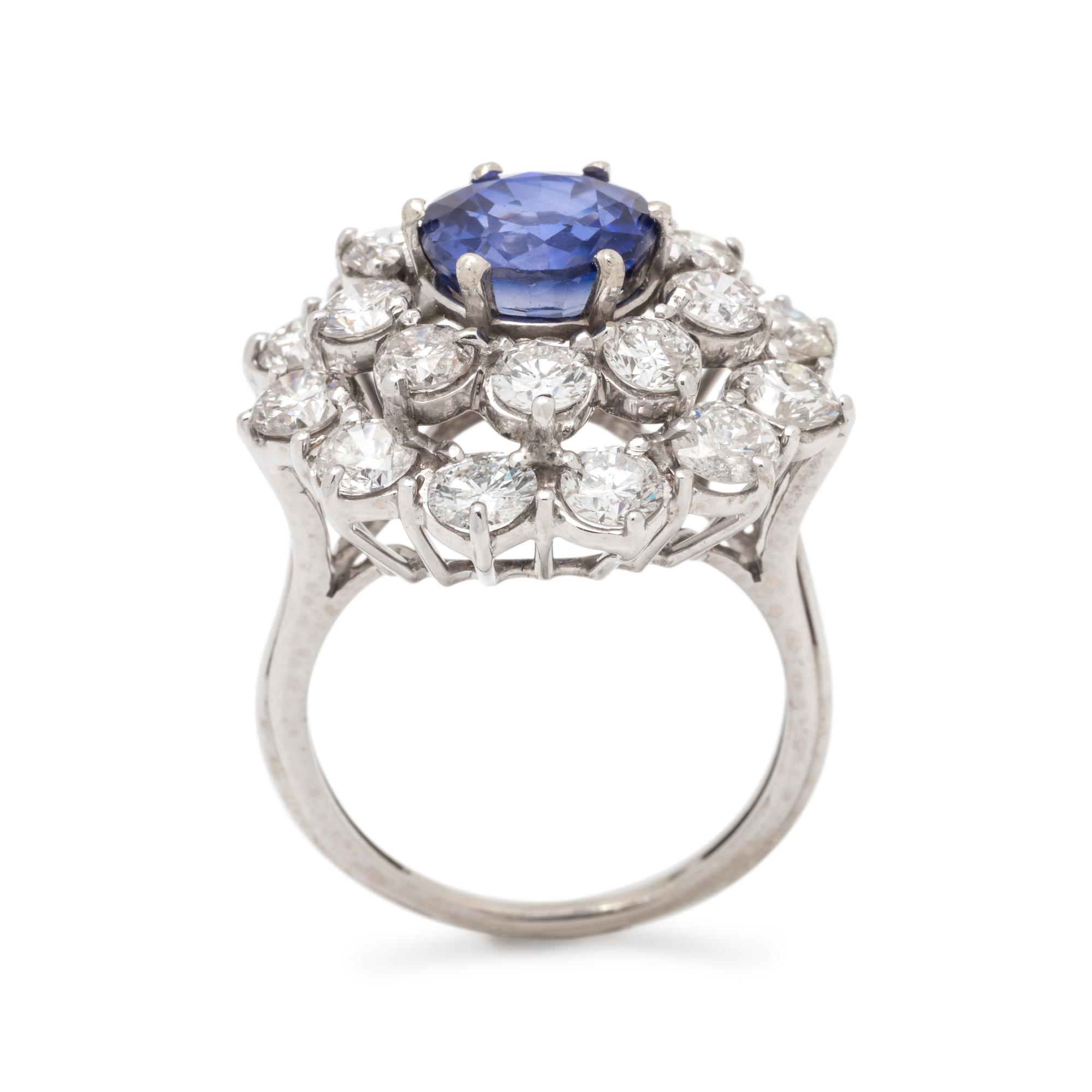 SAPPHIRE AND DIAMOND RING
