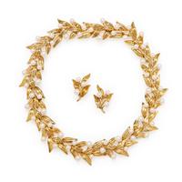 TIFFANY & CO., CULTURED PEARL AND YELLOW GOLD FOLIATE COLLAR NECKLACE AND EARRINGS