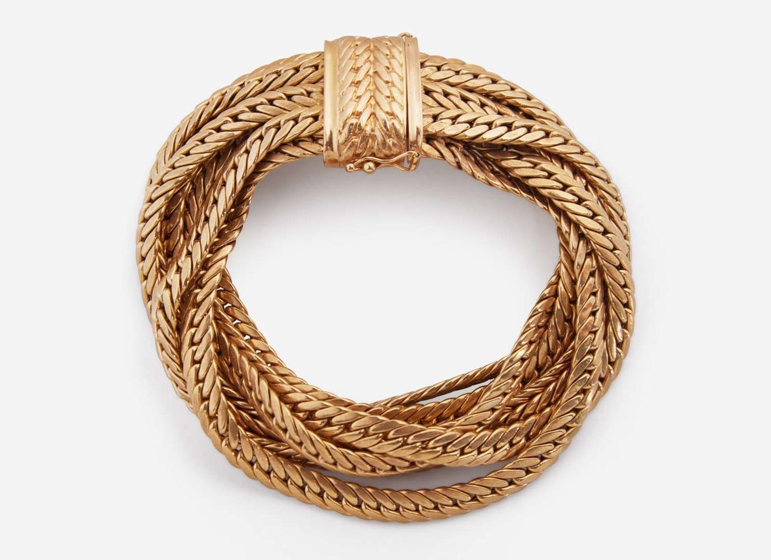 An 18K Yellow Gold Bracelet