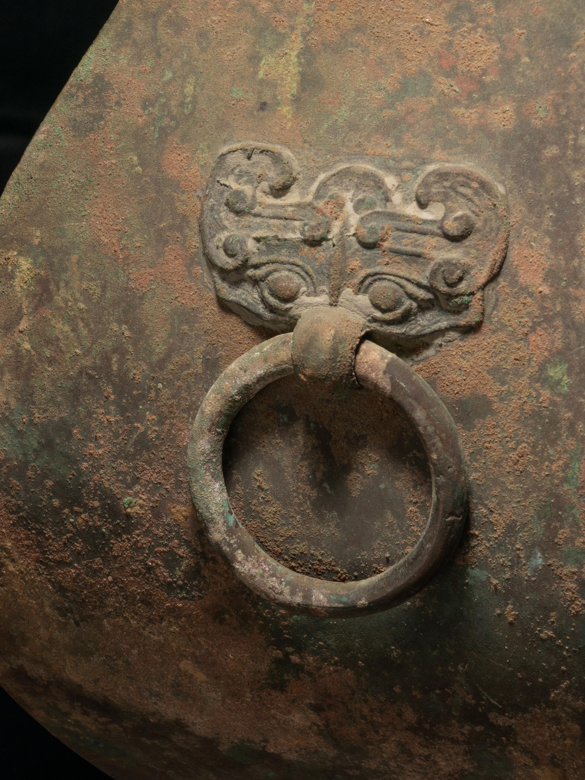 A Bronze Fanghu Vase