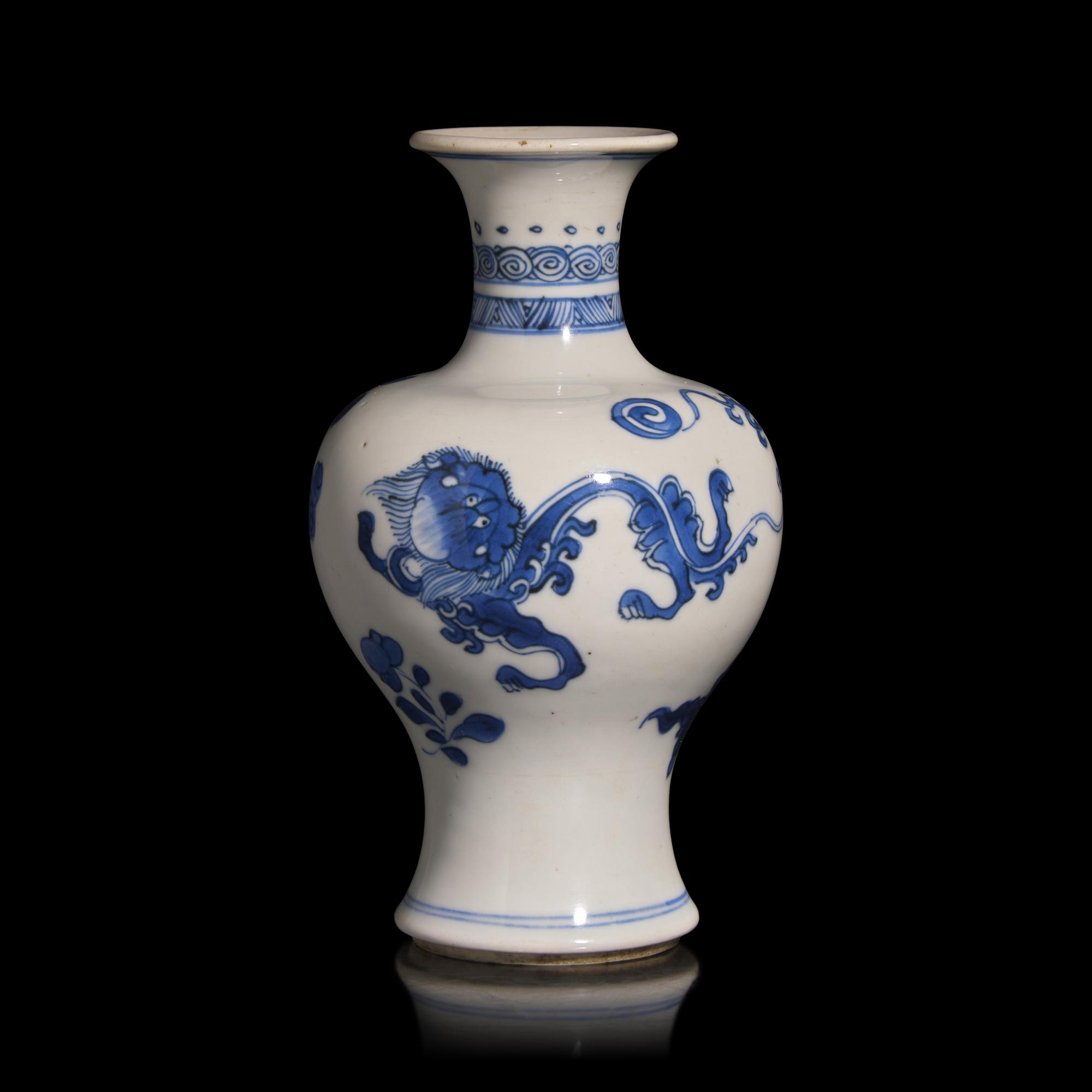A Small Chinese Blue and White Vase, Kangxi Period — 清康熙 青花獅紋瓶