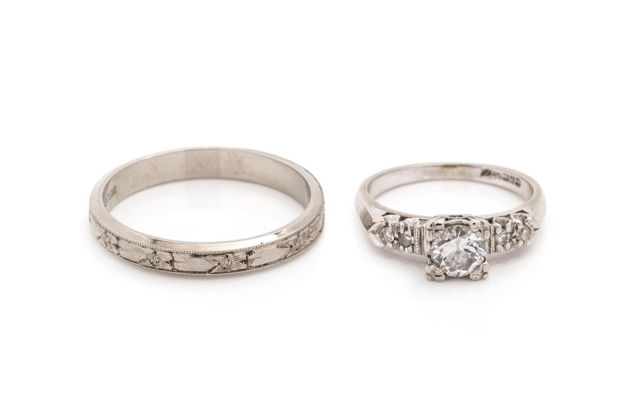 DIAMOND RING